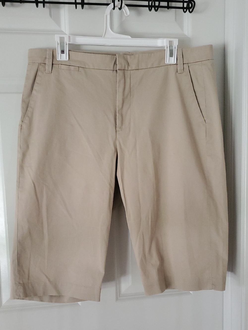 Vince Beige Shorts Size 14